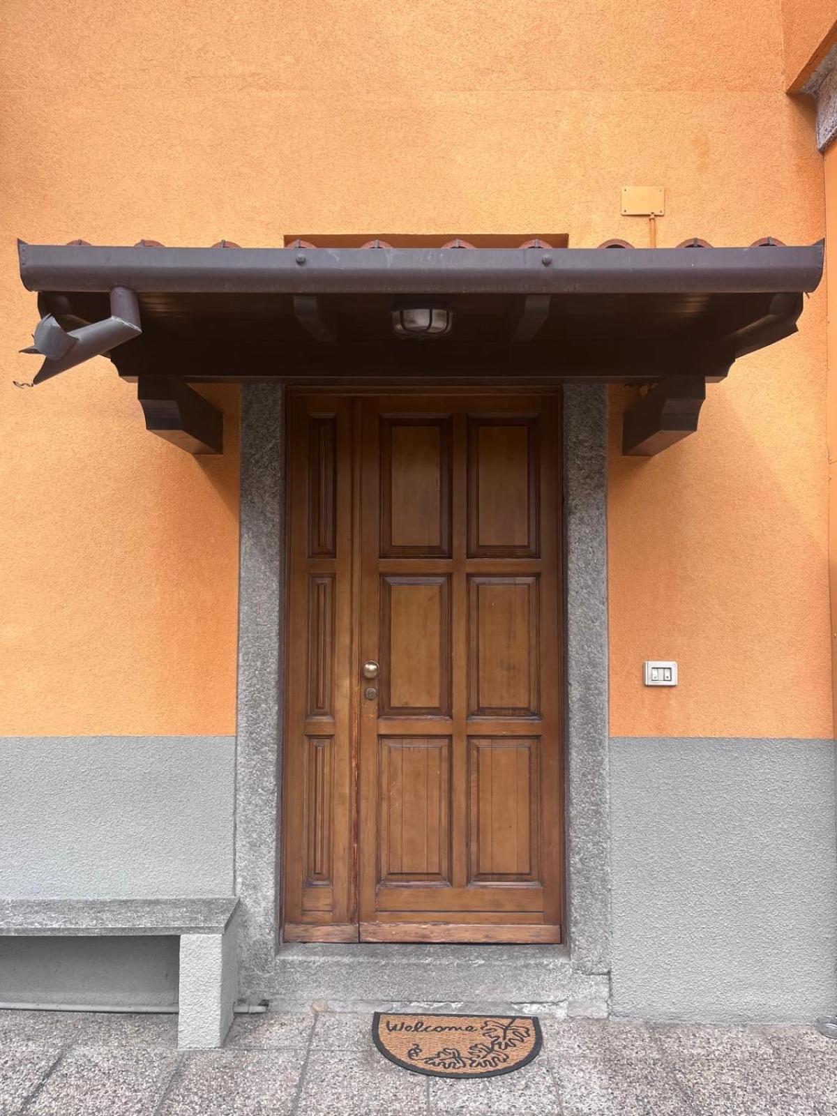 Casa Castagna Appartamento - เลคโค ภายนอก รูปภาพ